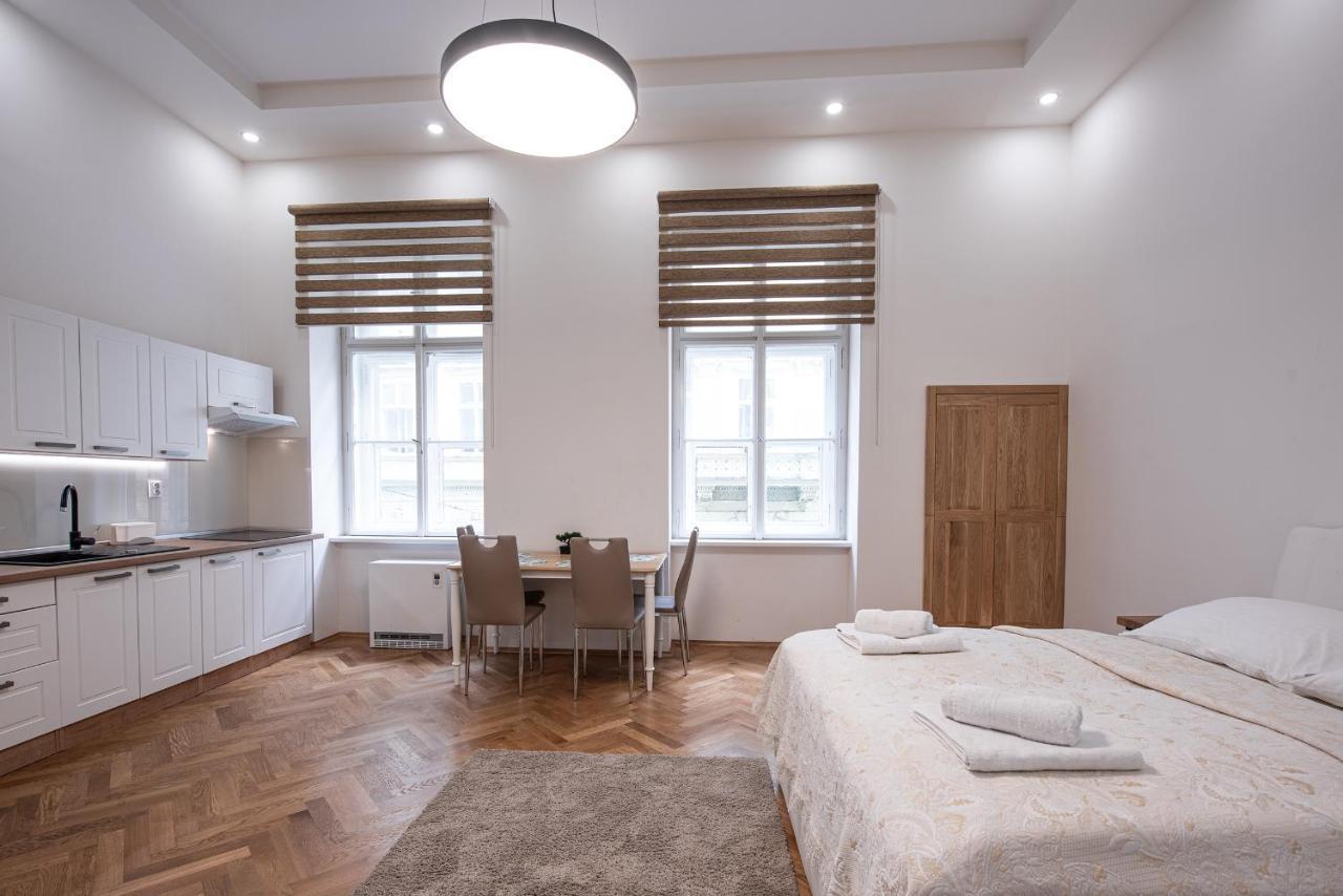 Dlazdena Apartments Prague Exterior photo